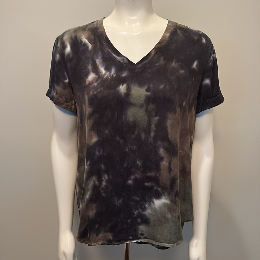 Anthropologie Cloth & Stone Tie-Dye V-Neck Top Black Khaki Green Gray Size S